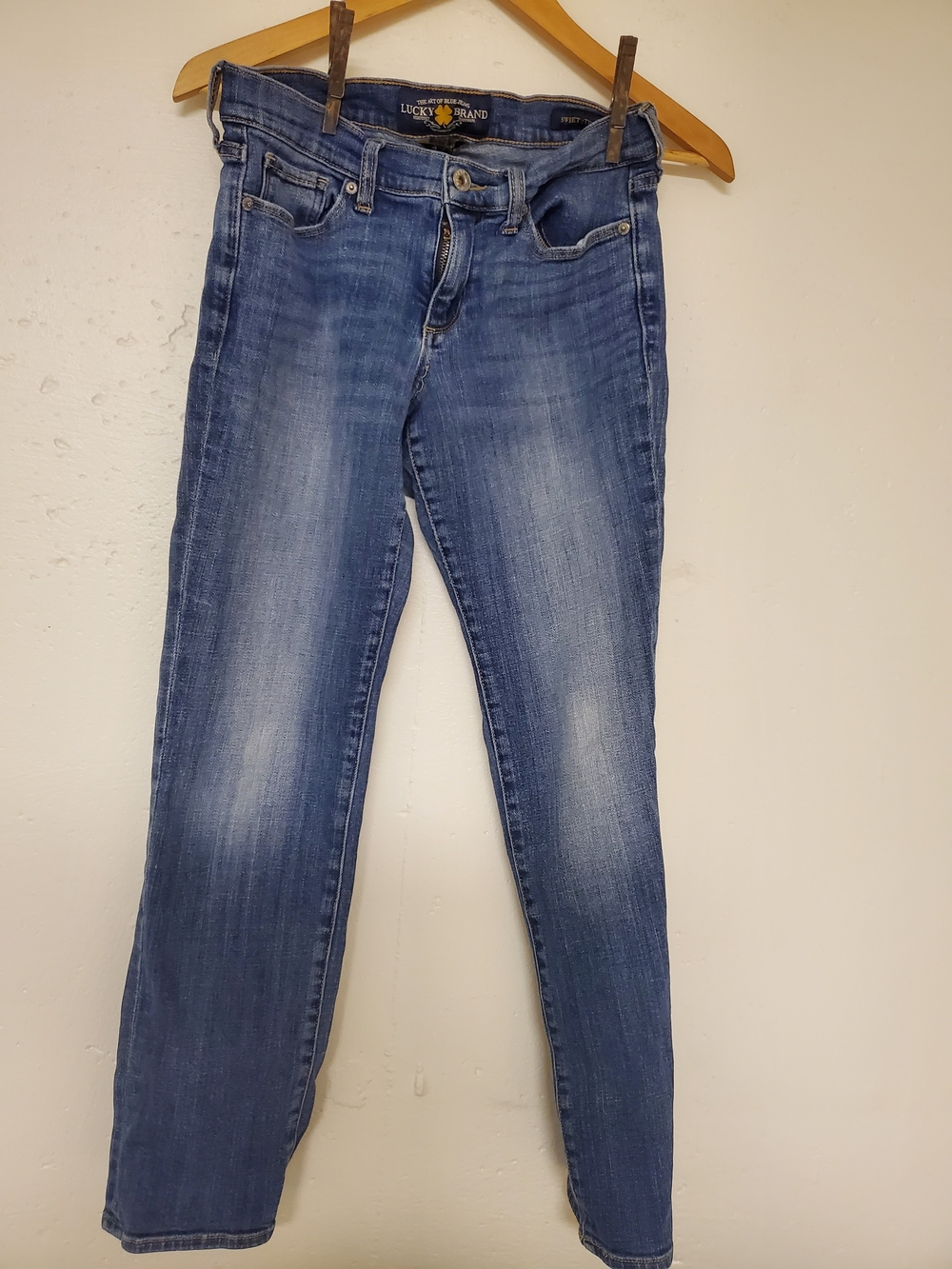 Lucky Brand Women's Skinny Jeans in Medium Blue Wash